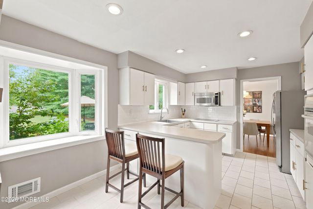 5 St Lawrence Way, Marlboro, NJ 07746