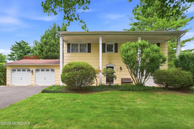 5 St Lawrence Way, Marlboro, NJ 07746
