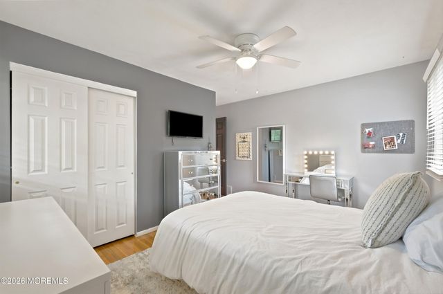 5 St Lawrence Way, Marlboro, NJ 07746