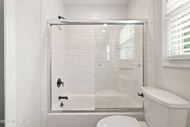 5 St Lawrence Way, Marlboro, NJ 07746