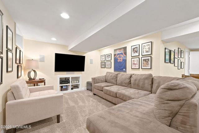5 St Lawrence Way, Marlboro, NJ 07746