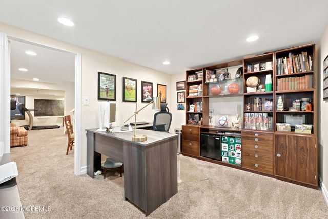 5 St Lawrence Way, Marlboro, NJ 07746