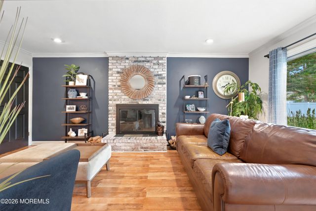 5 St Lawrence Way, Marlboro, NJ 07746