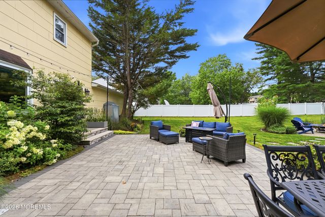 5 St Lawrence Way, Marlboro, NJ 07746