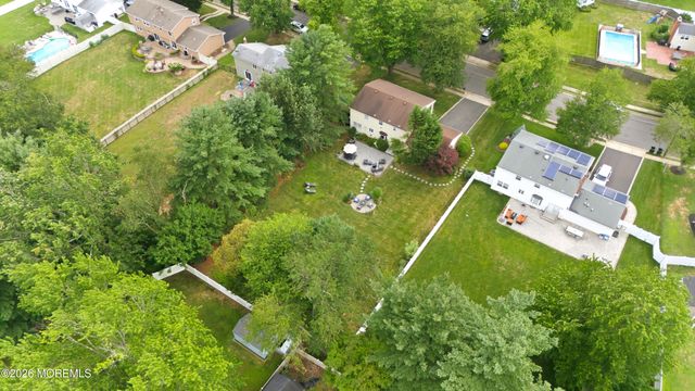 5 St Lawrence Way, Marlboro, NJ 07746