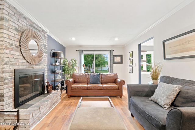 5 St Lawrence Way, Marlboro, NJ 07746