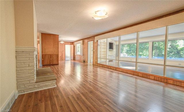 528 E Farriss Avenue, High Point, NC 27262