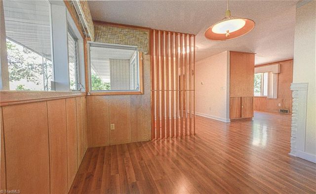 528 E Farriss Avenue, High Point, NC 27262