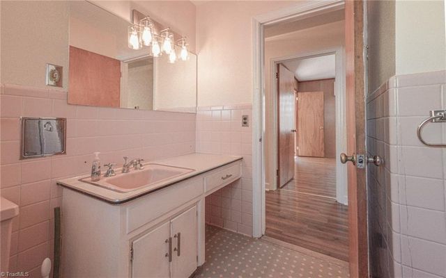 528 E Farriss Avenue, High Point, NC 27262