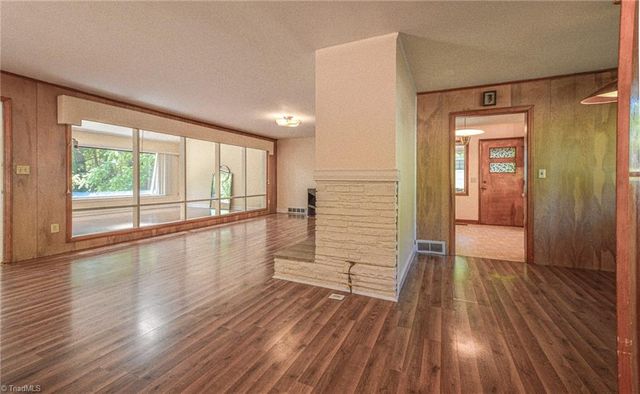 528 E Farriss Avenue, High Point, NC 27262