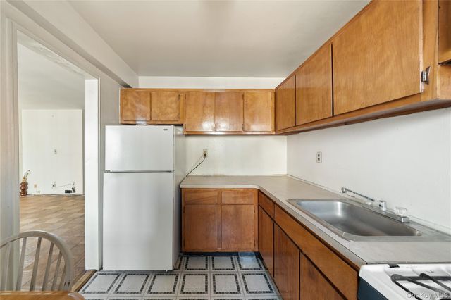 370 Westchester Avenue 2N, Port Chester, NY 10573