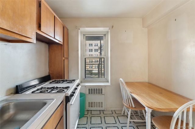 370 Westchester Avenue 2N, Port Chester, NY 10573