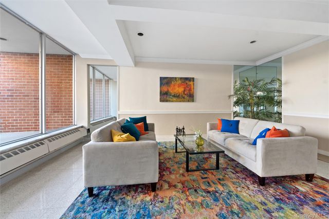 370 Westchester Avenue 2N, Port Chester, NY 10573