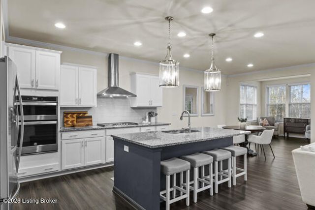 16805 Green Crest Ln, Louisville, KY 40245