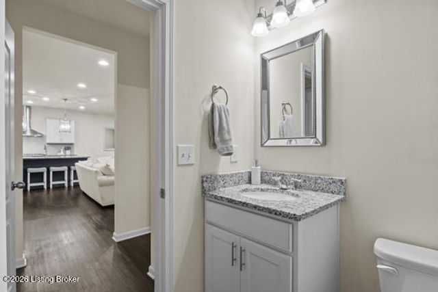 16805 Green Crest Ln, Louisville, KY 40245