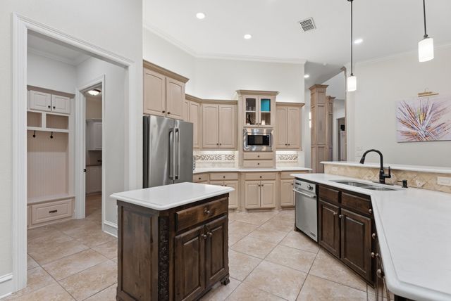 1915 Stoneleaf Drive, Tyler, TX 75703