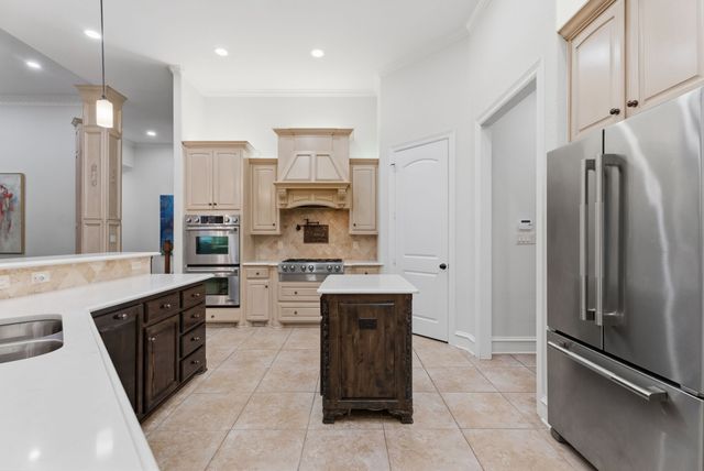 1915 Stoneleaf Drive, Tyler, TX 75703