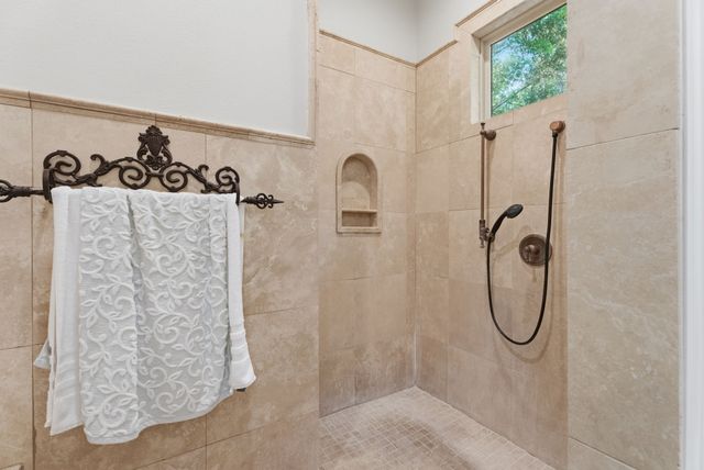 1915 Stoneleaf Drive, Tyler, TX 75703