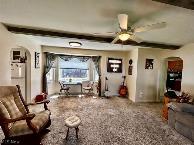 811 Leonard Avenue, Belpre, OH 45714