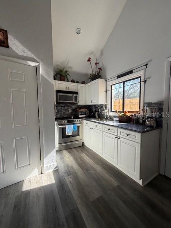 Image 7 of property listing at 12414 N 58TH STREET 63, Tampa, FL 33617