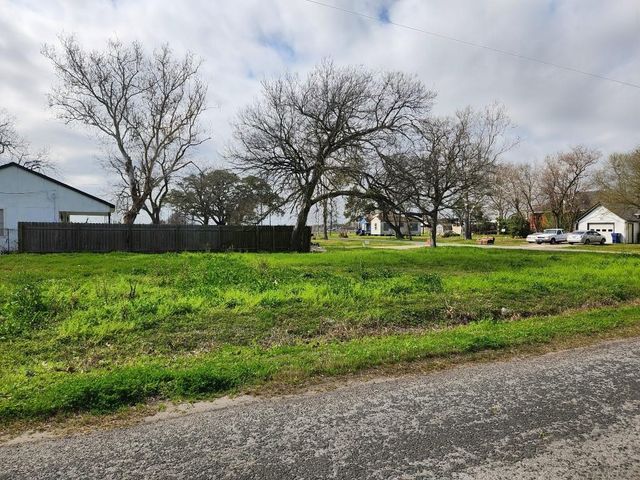 1303 2nd Avenue S, Texas City, TX 77590