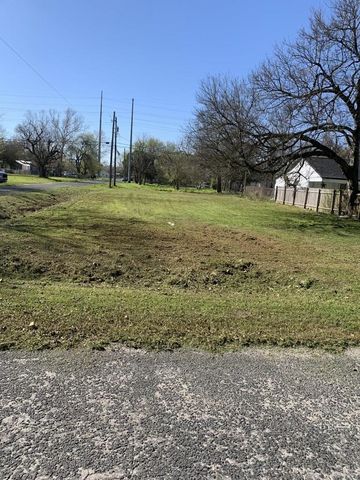 1303 2nd Avenue S, Texas City, TX 77590