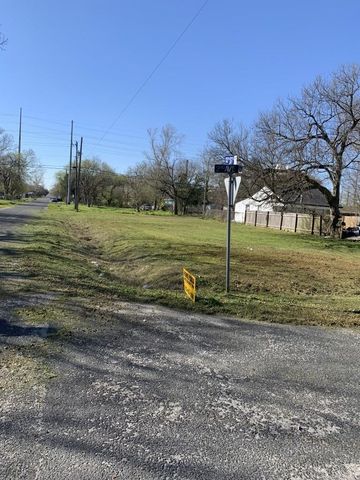 1303 2nd Avenue S, Texas City, TX 77590