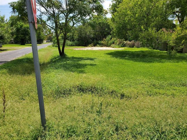 1303 2nd Avenue S, Texas City, TX 77590