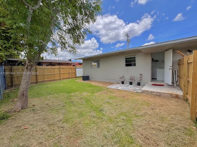 3630 SW 87th Ave, Miami, FL 33165