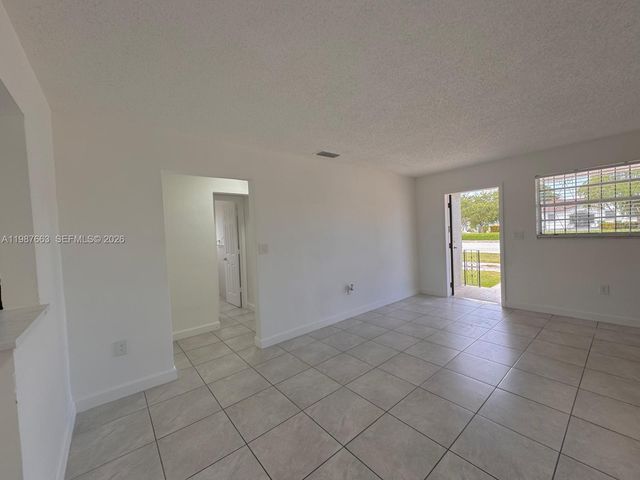 3630 SW 87th Ave, Miami, FL 33165