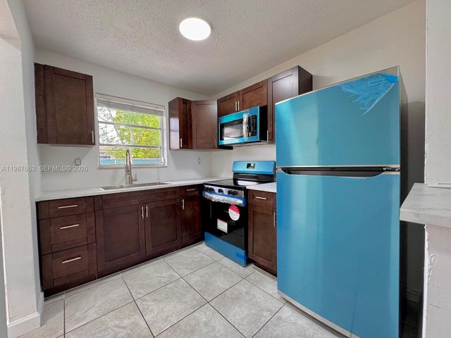 3630 SW 87th Ave, Miami, FL 33165