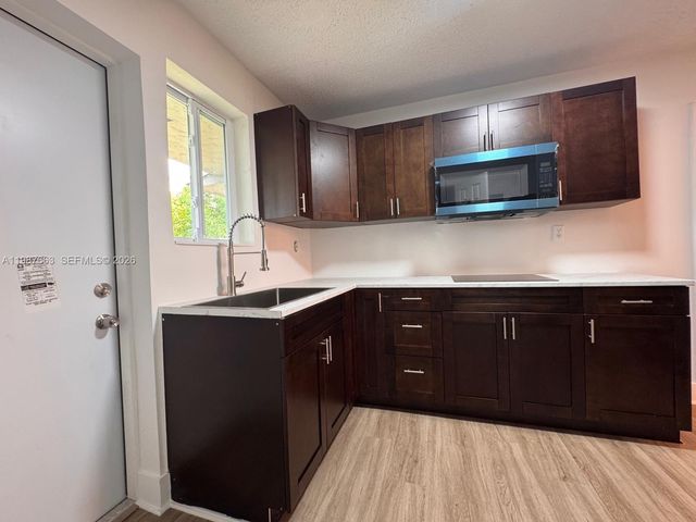 3630 SW 87th Ave, Miami, FL 33165