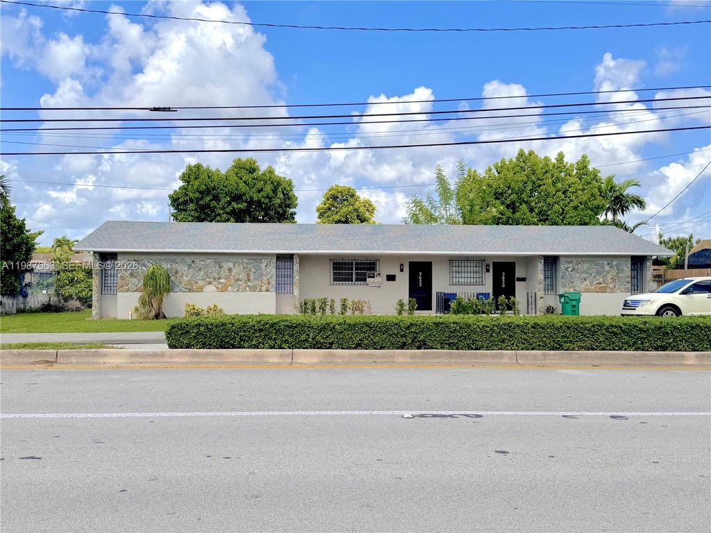 3630 SW 87th Ave, Miami, FL 33165