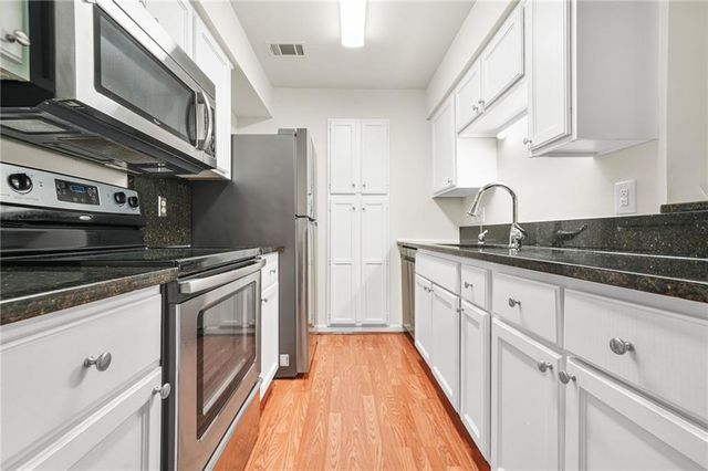 23203 Plantation Drive NE, Atlanta, GA 30324