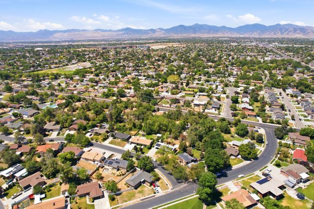 5532 S EASTON ST, Taylorsville, UT 84129