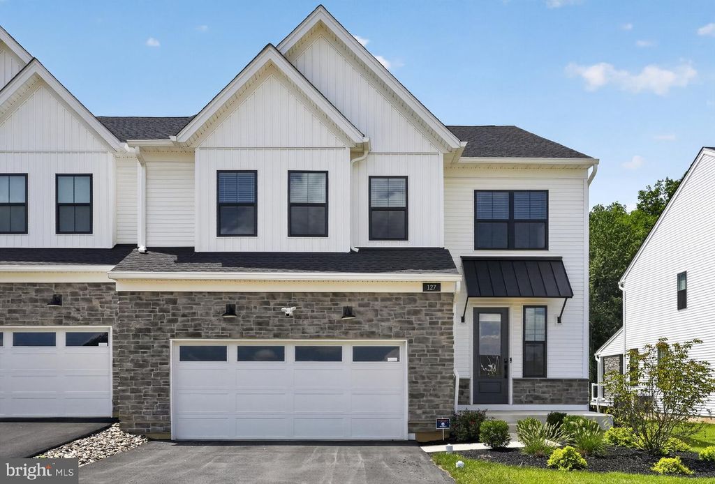 127 ALROY RD, Malvern, PA 19355