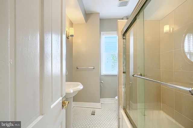 306 PENN ST, Baltimore, MD 21230