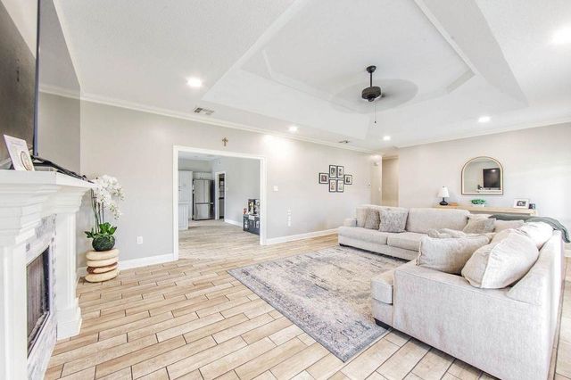 217 Windward Dr, Houma, LA 70360