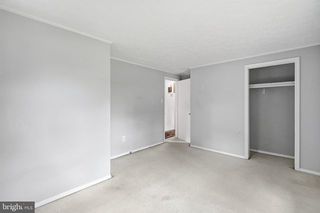 2003 WOODFORD RD, Vienna, VA 22182
