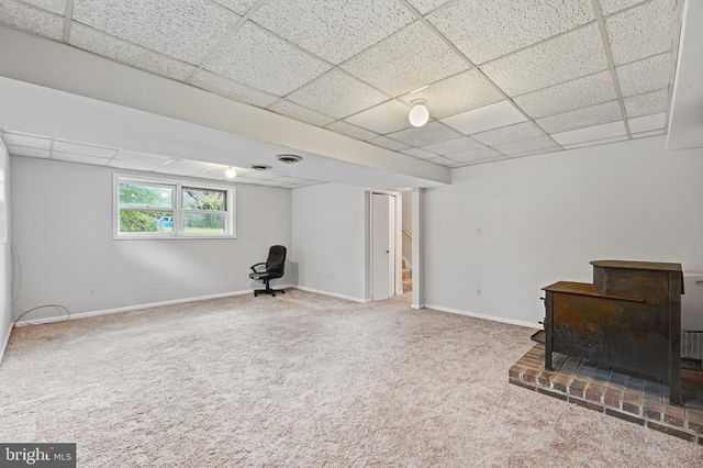 2003 WOODFORD RD, Vienna, VA 22182