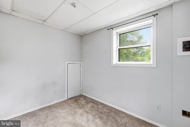 2003 WOODFORD RD, Vienna, VA 22182