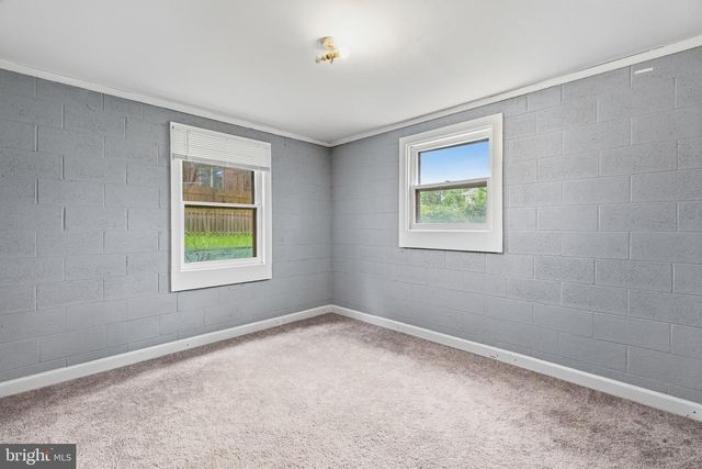 2003 WOODFORD RD, Vienna, VA 22182