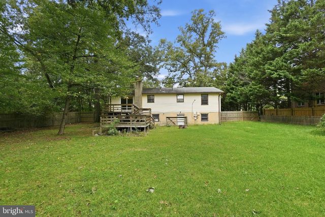 2003 WOODFORD RD, Vienna, VA 22182