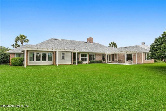 16 LA VISTA Drive, Ponte Vedra Beach, FL 32082
