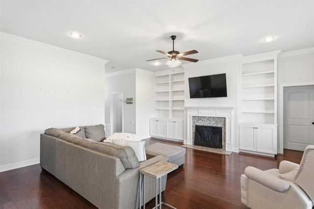 1947 Beau Blanc Drive, Lake Charles, LA 70607
