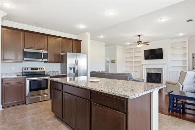 1947 Beau Blanc Drive, Lake Charles, LA 70607