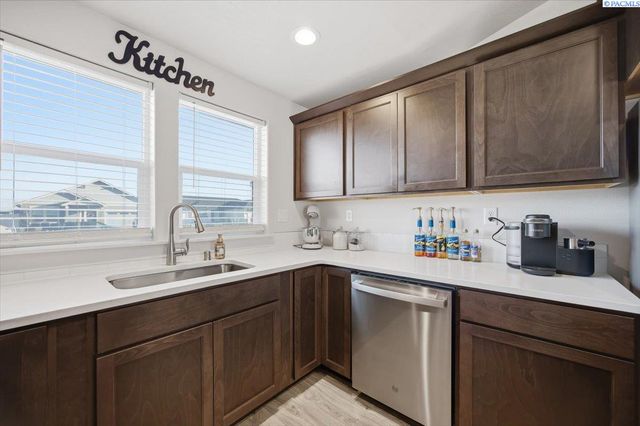 6306 Berea Ln, Pasco, WA 99301