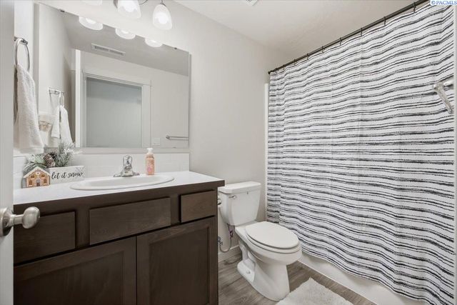 6306 Berea Ln, Pasco, WA 99301