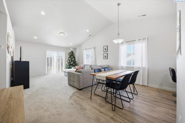 6306 Berea Ln, Pasco, WA 99301