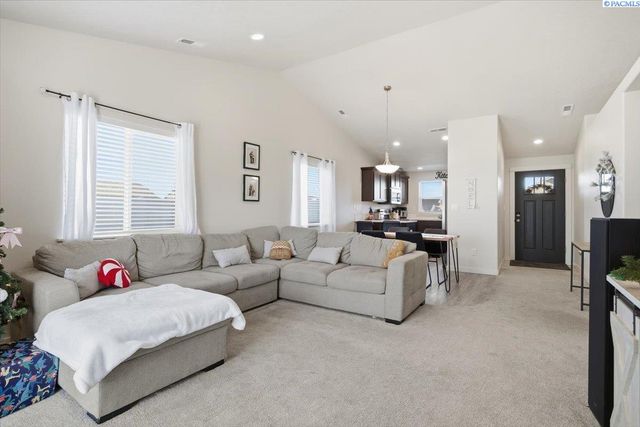 6306 Berea Ln, Pasco, WA 99301